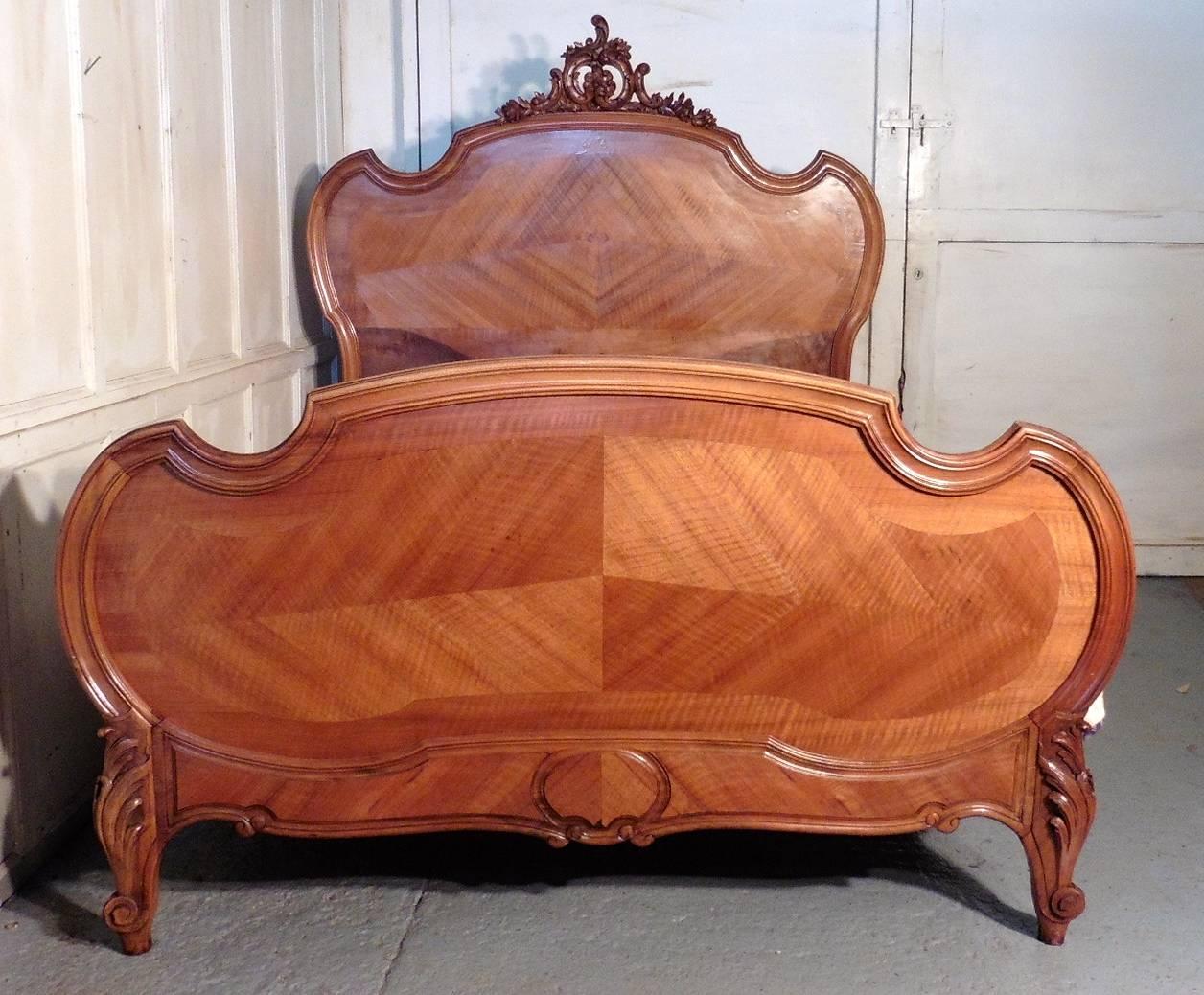 Louis XV Style French Golden Walnut King Size Bed In Good Condition In Chillerton, Isle of Wight