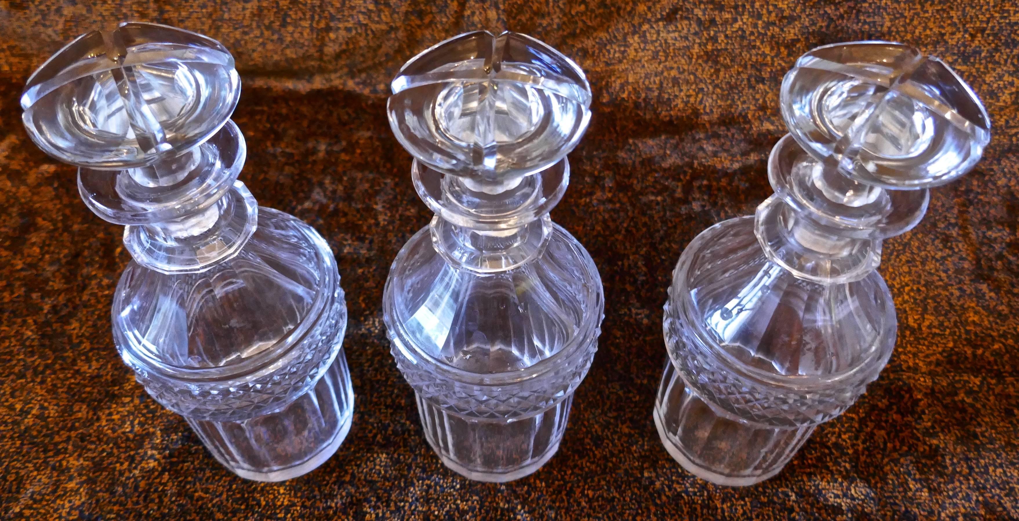 English Set of Three Victorian Cut-Glass Decanters For Sale