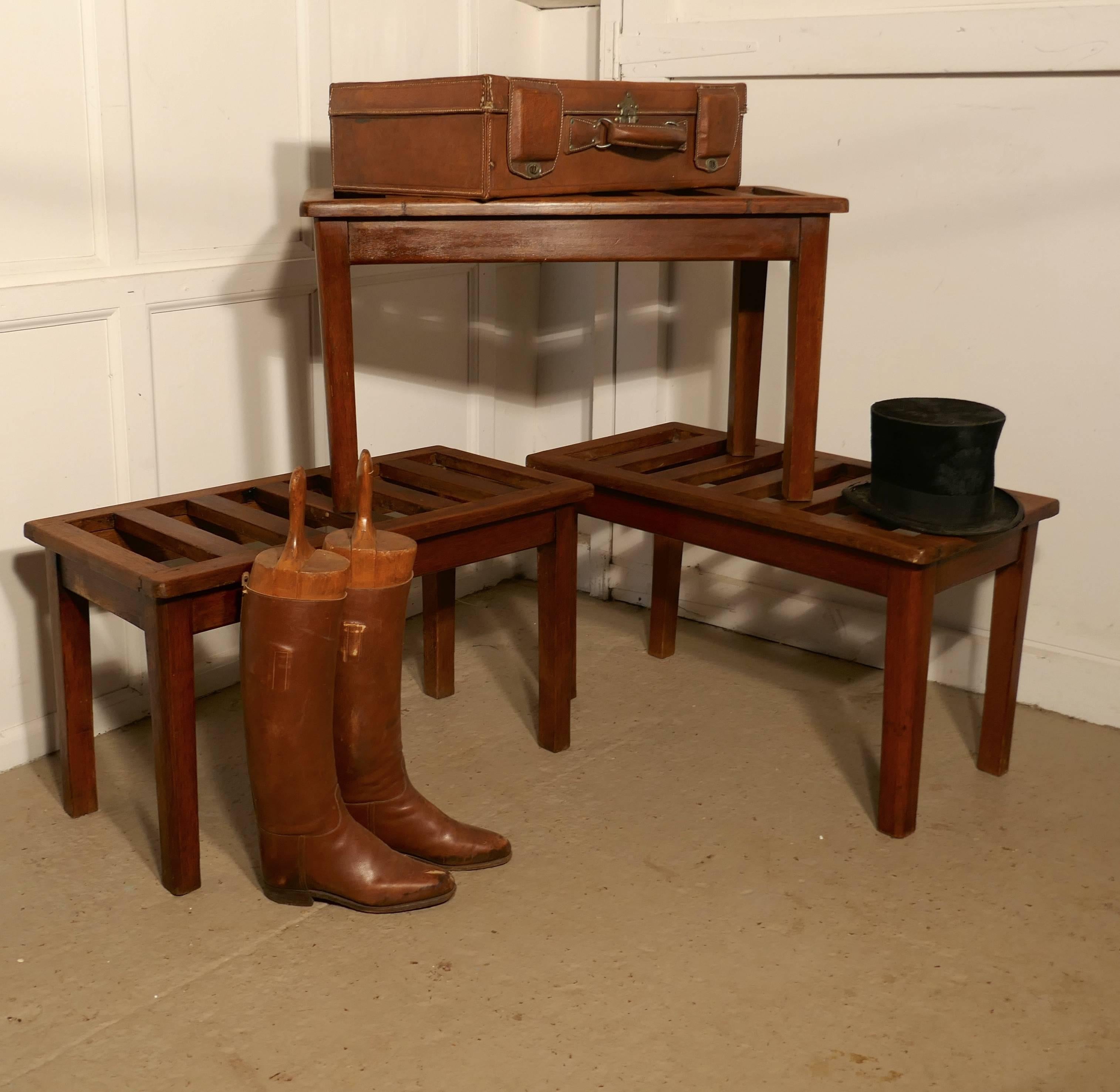 These are good sturdy pieces, they have sleek square lines, the stands are very robust and will take the weight of several suit cases if necessary
The stands are 30” long, 15” wide and it is 18” high, and in good usable condition
TRB47.