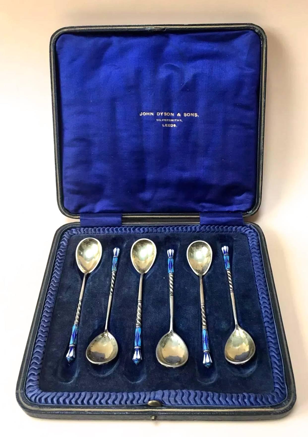 A good set of six Russian imperial silver cloisonné enamel spoons
The spoons have a beautiful design throughout, with delicate twisted stems, they are in excellent condition
The spoons come in a dark blue satin lined box, it is not original but is