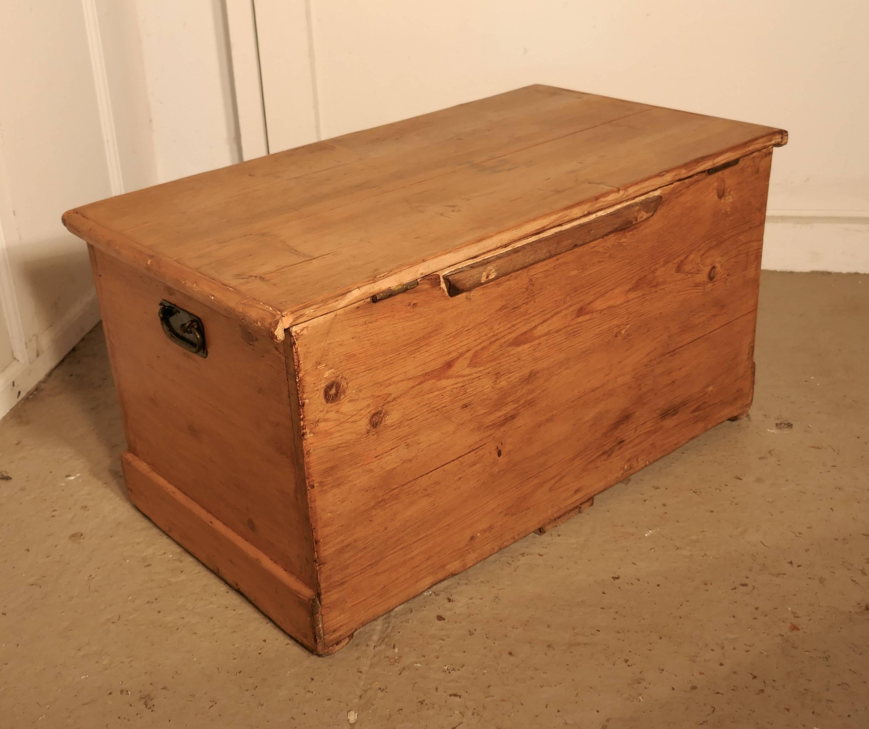 English Victorian Pine Blanket Box or Coffee Table