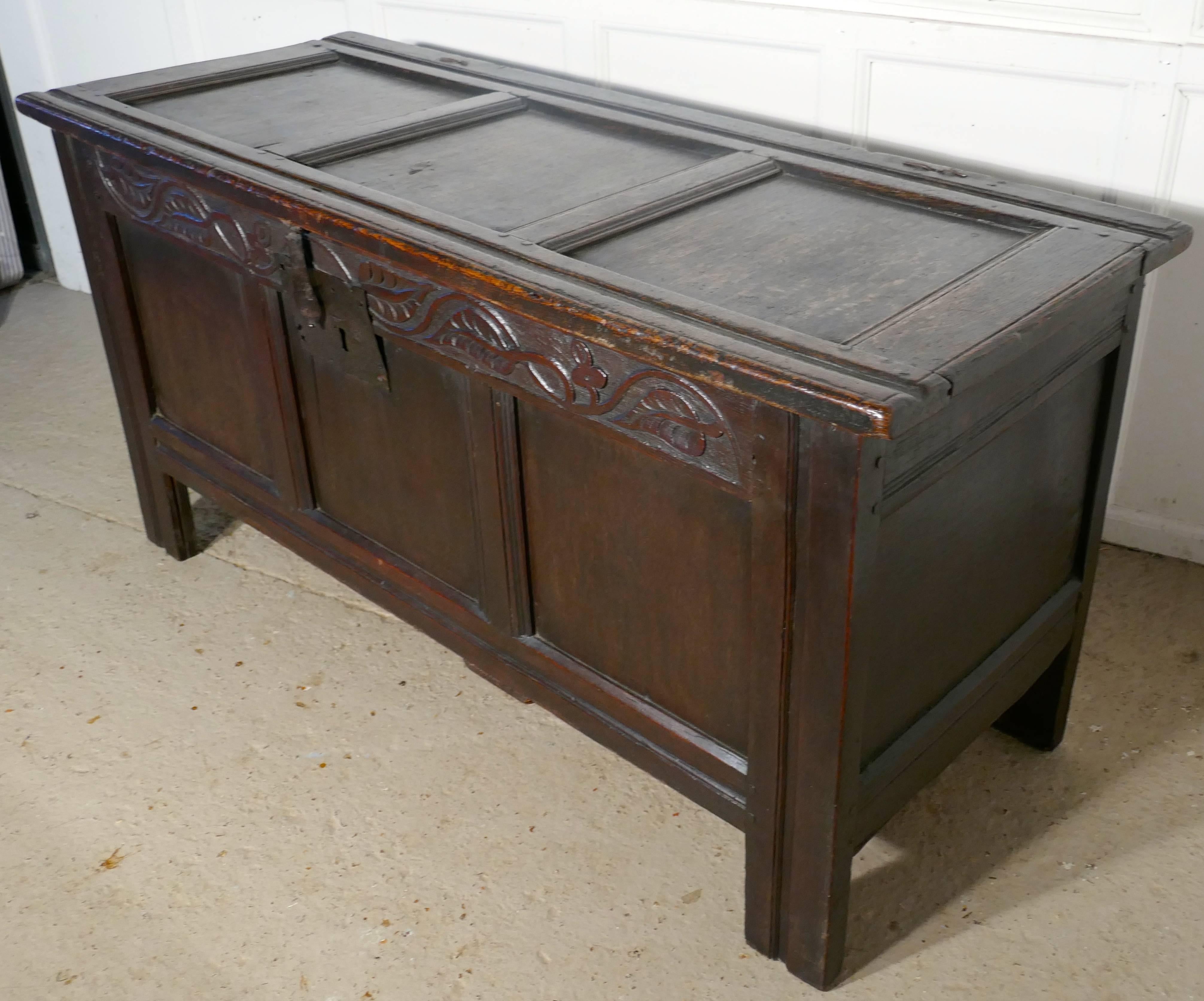 Large 17th Century Carved Oak Coffer 1