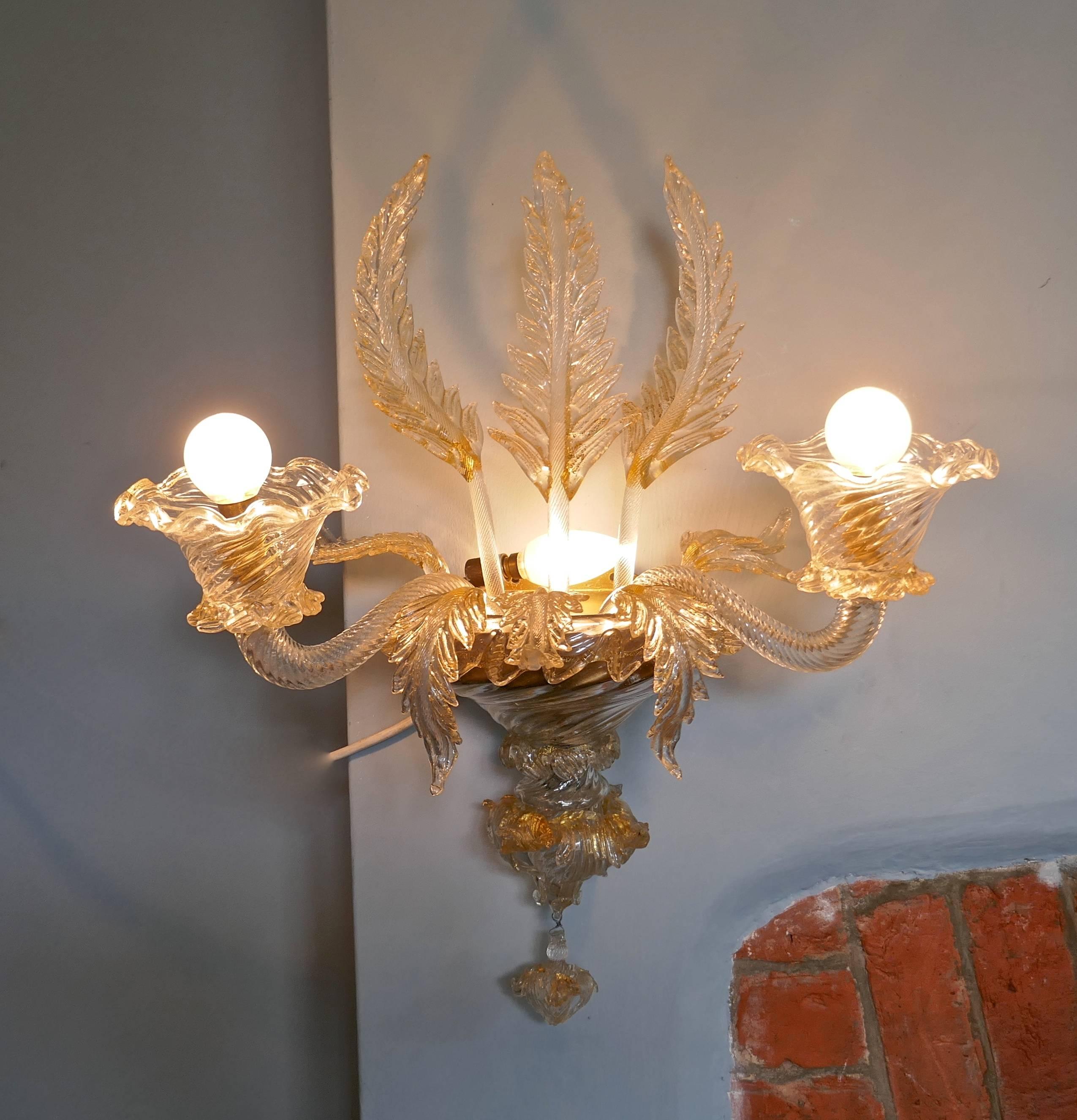 Hand Blown Venetian Glass Wall Lights In Good Condition In Chillerton, Isle of Wight