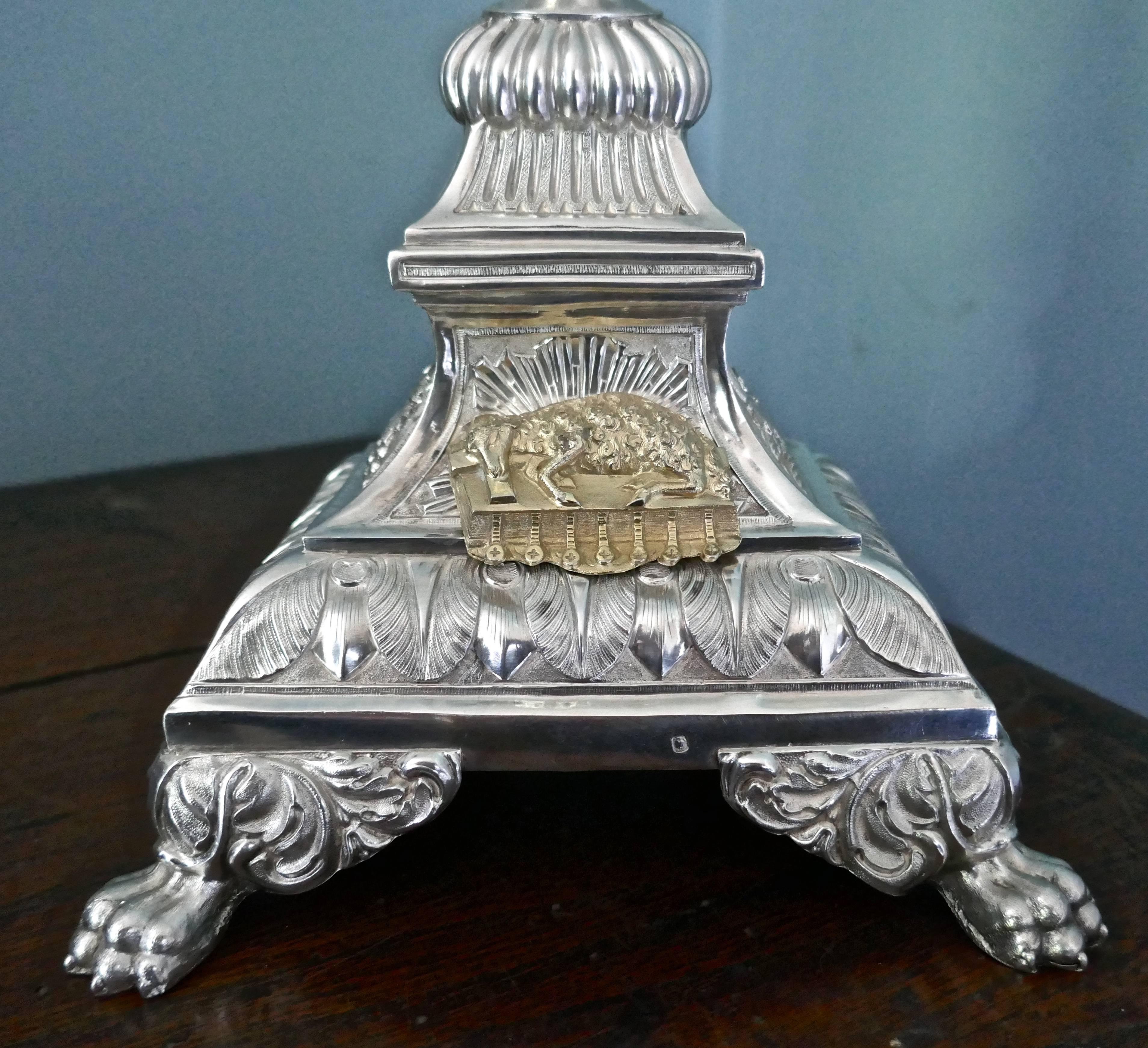 French Sterling Silver and Vermeli Monstrance Decorated with Cherubs 1