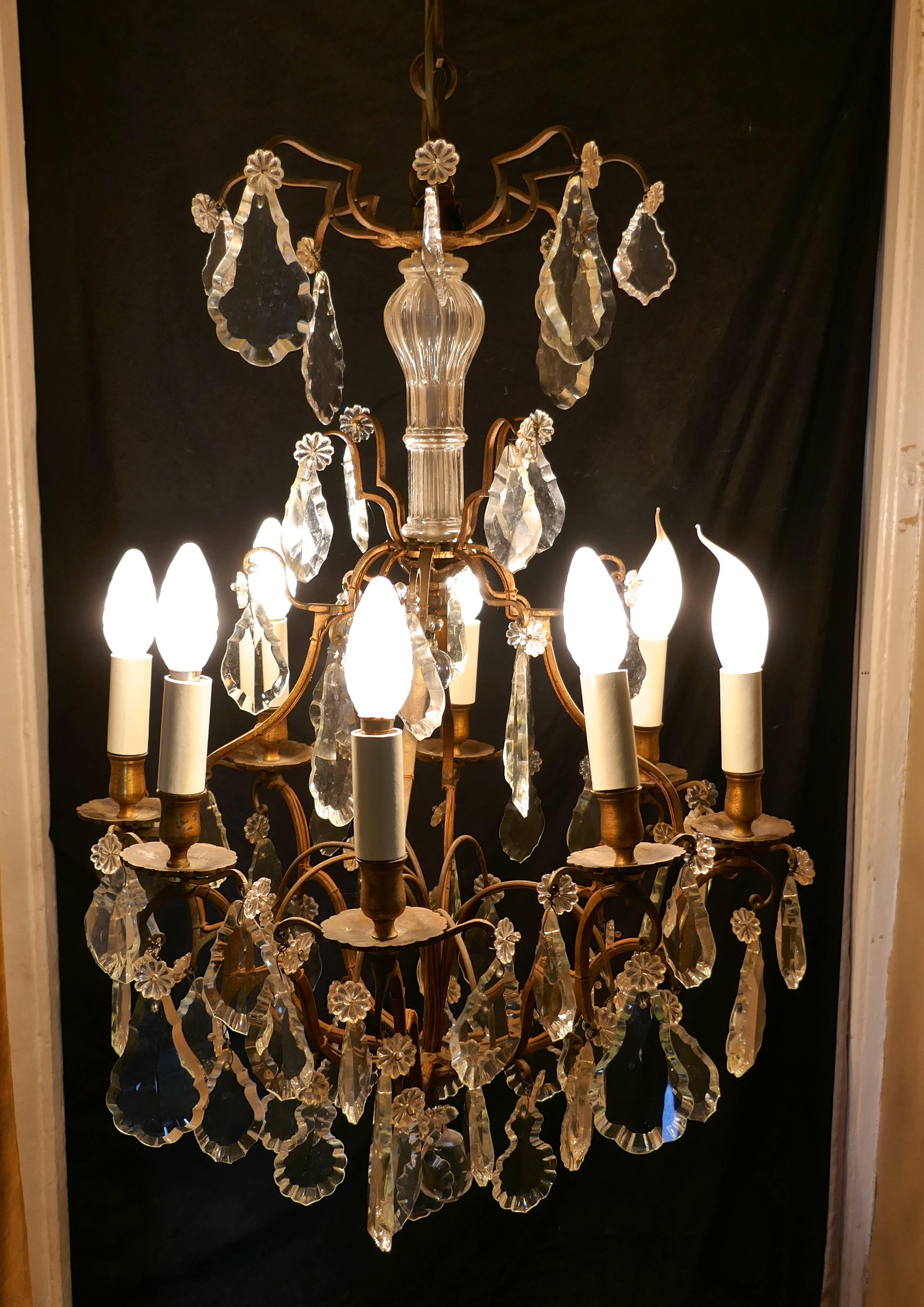 Stunning Large French Eight-Branch Chandelier In Good Condition In Chillerton, Isle of Wight