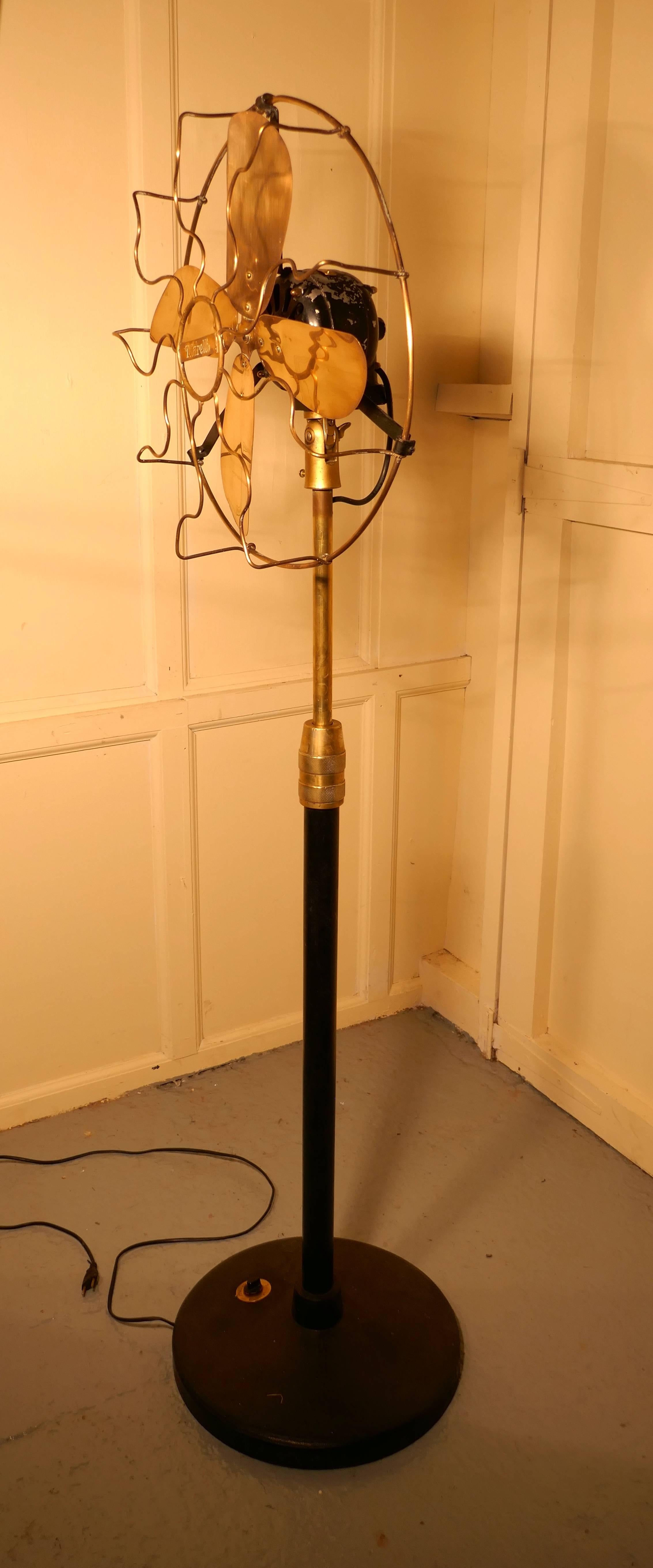 Brass Electric Telescopic Pedestal Fan by Mirelli, Industrial Antique In Fair Condition In Chillerton, Isle of Wight