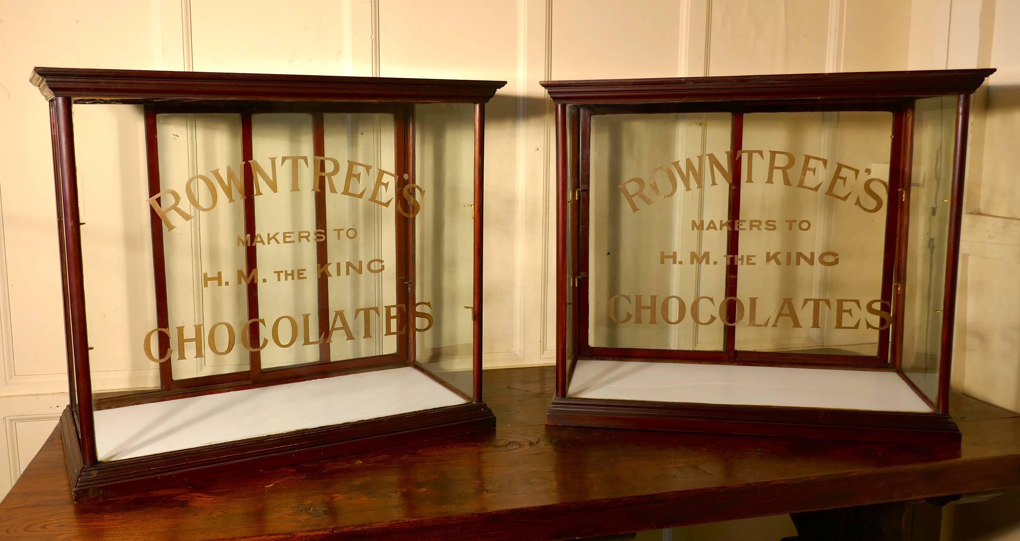 Paar Vitrinen für Süßwarengeschäfte, Rowntree's Chocolates (19. Jahrhundert) im Angebot