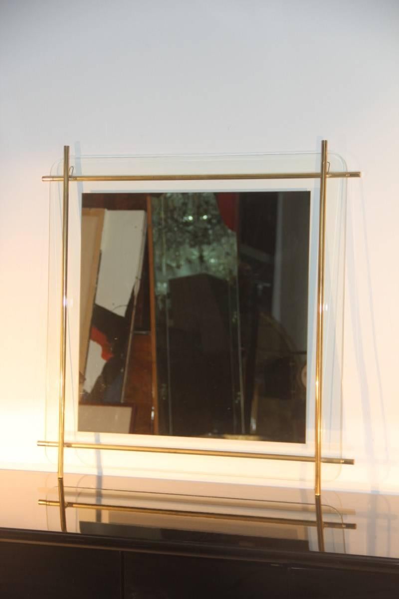 Espejo de pared cuadrado minimalista Diseño italiano escultórico en latón dorado, años 70 Moderno de mediados de siglo en venta