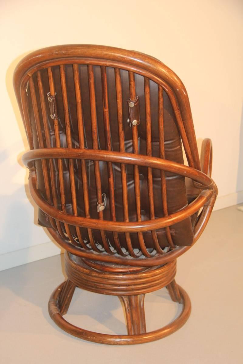 Sessel aus Bambus und Leder aus dem Jahr 1960, Weiterentwicklung (Mitte des 20. Jahrhunderts) im Angebot