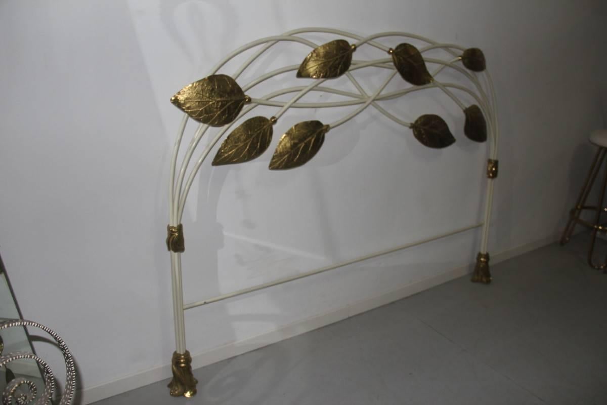 headboard bed of metal and brass leaves, attributed to Bottega Gadda.