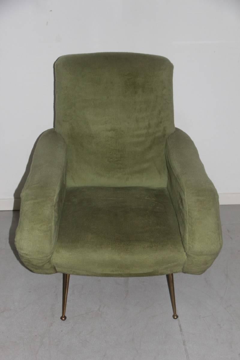 Italian Armchair Mid-Century Design 1950s Green Brass Feet by Gigi Radice  In Good Condition For Sale In Palermo, Sicily
