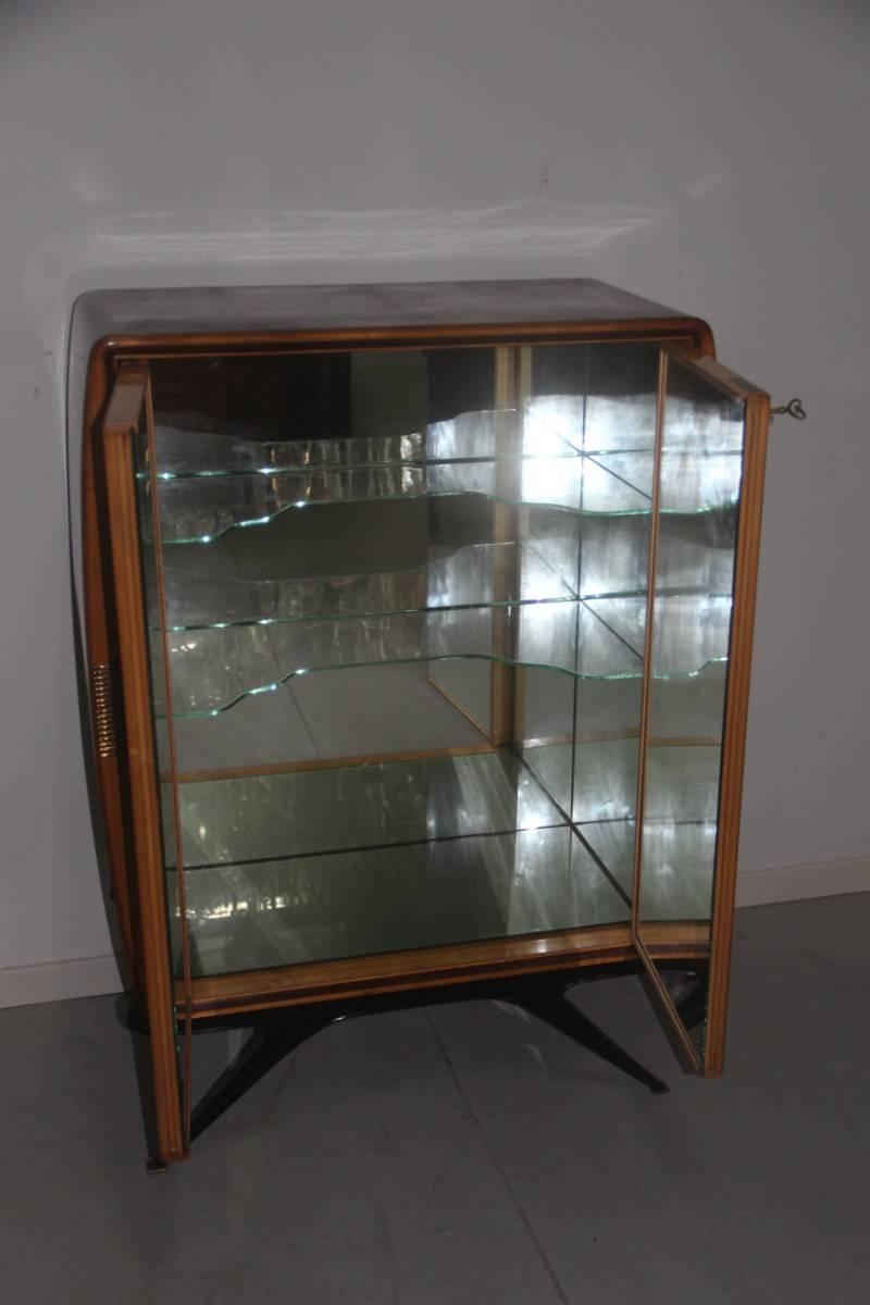 Milieu du XXe siècle Petit meuble de rangement rare de bar du milieu du siècle dernier design italien d'Osvaldo Borsani en vente