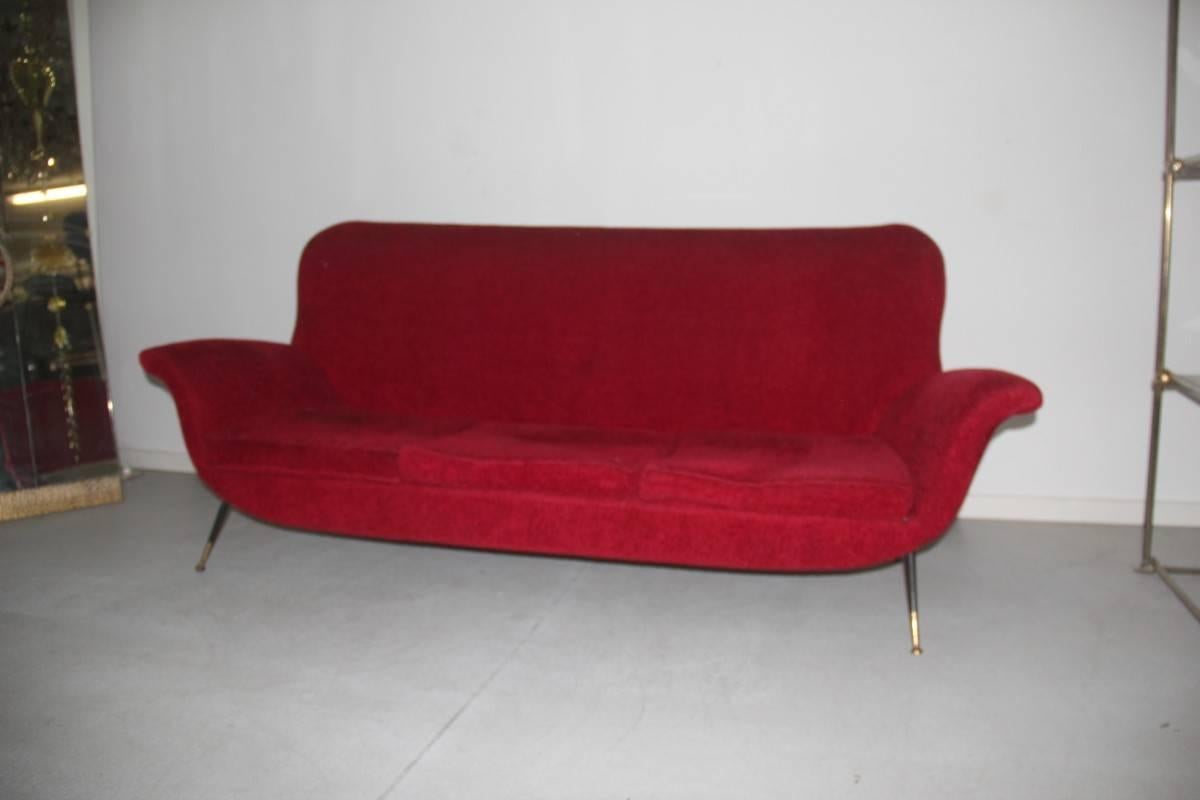 Particular living room sets Minotti Gigi Radice Italian design.

armchairs height cm.85,width cm.90 depth cm.75.
