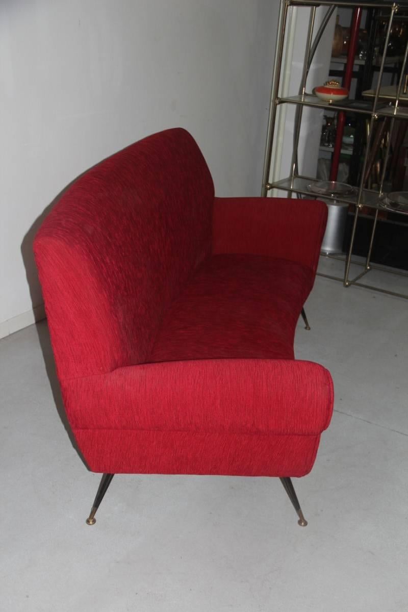 Mid-Century Modern Curved Sofa Minotti Gigi Radice Italian Design Red Color In Excellent Condition For Sale In Palermo, Sicily