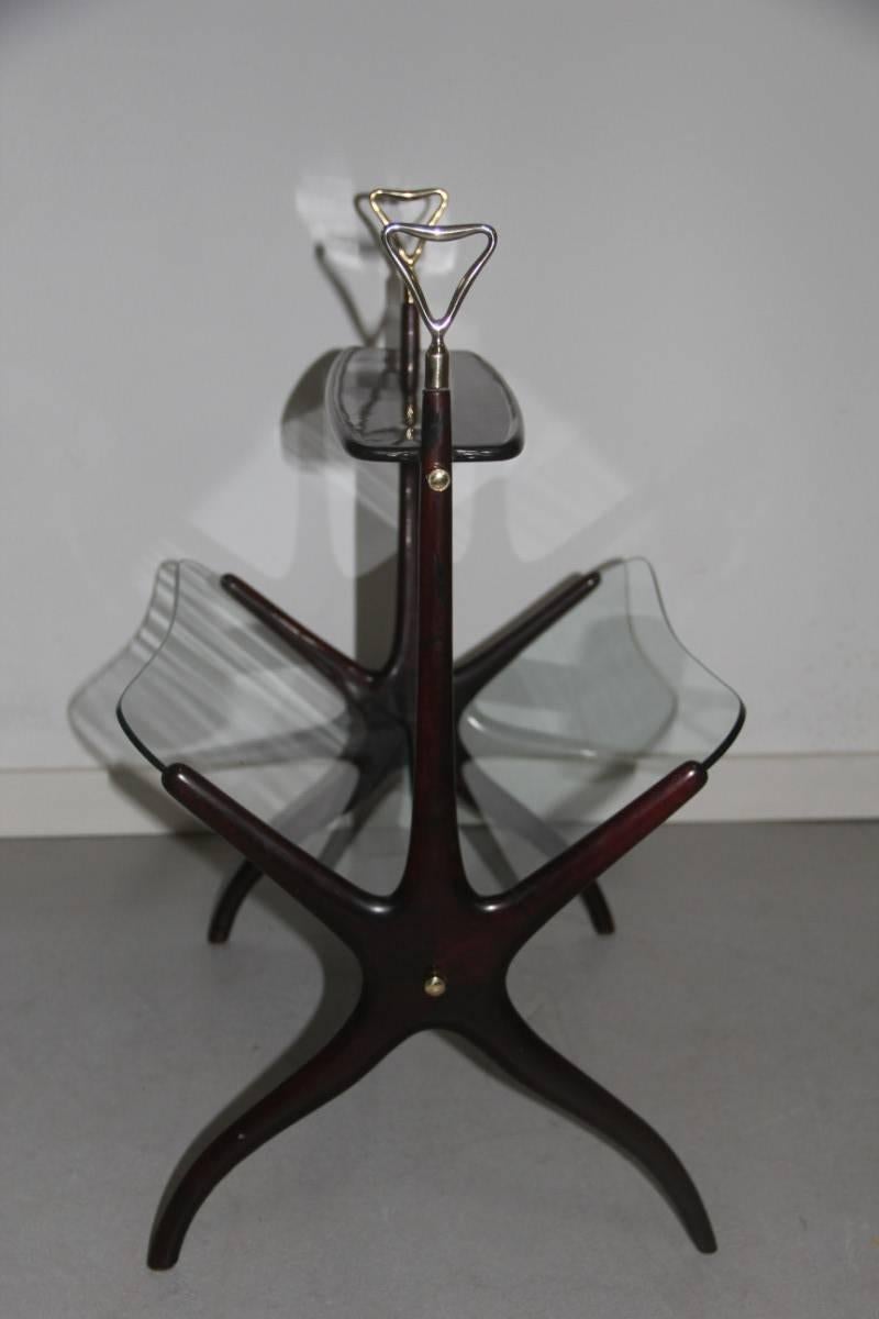 Revisteros Cesare Lacca Diseño italiano moderno de mediados de siglo 1950 Madera curvada Latón en venta