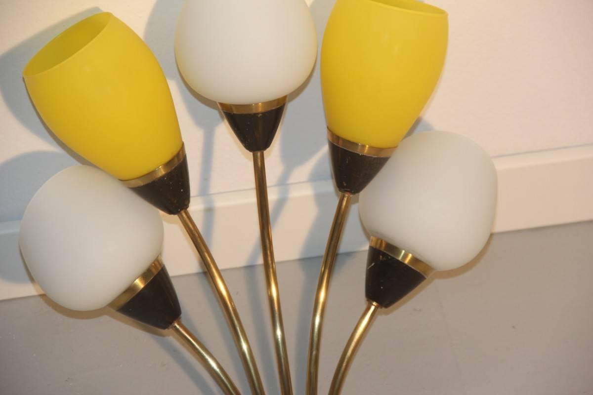 Mid-Century Big Italian Sconce Yellow Brass White Glass, 1950 In Good Condition For Sale In Palermo, Sicily