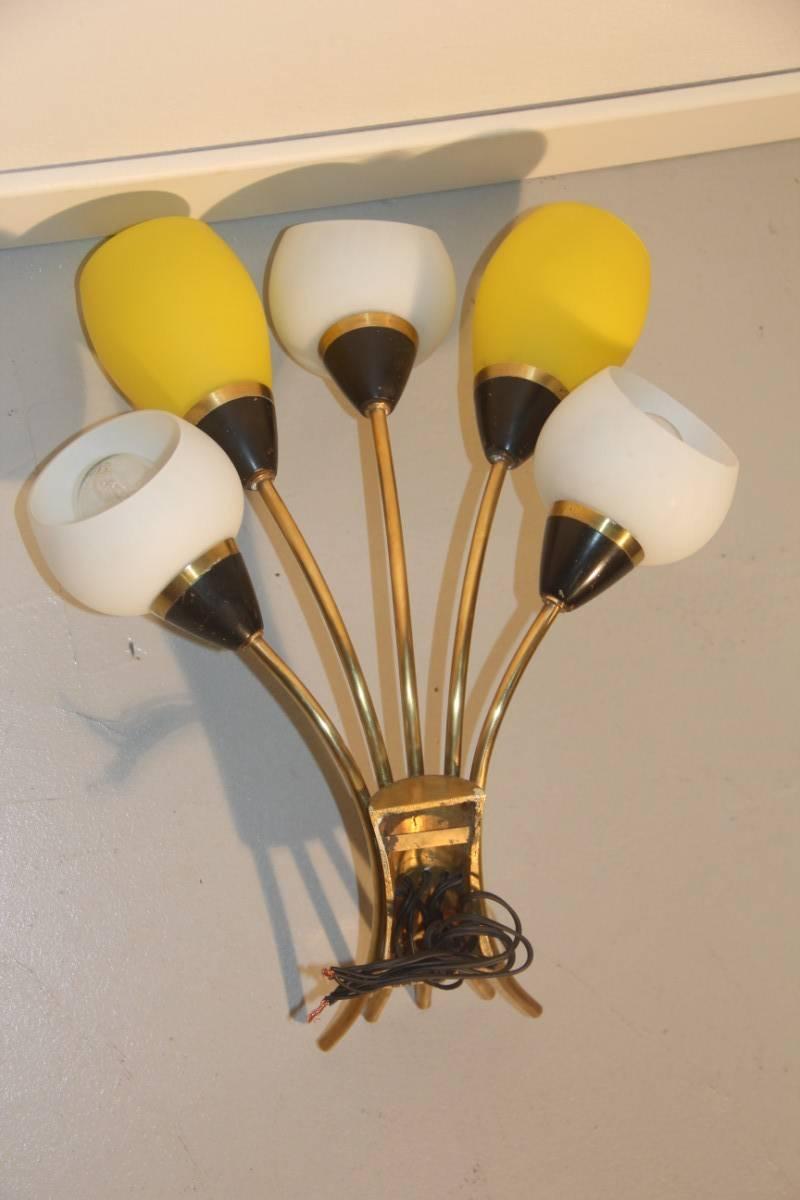 Mid-Century Big Italian Sconce Yellow Brass White Glass, 1950 For Sale 1