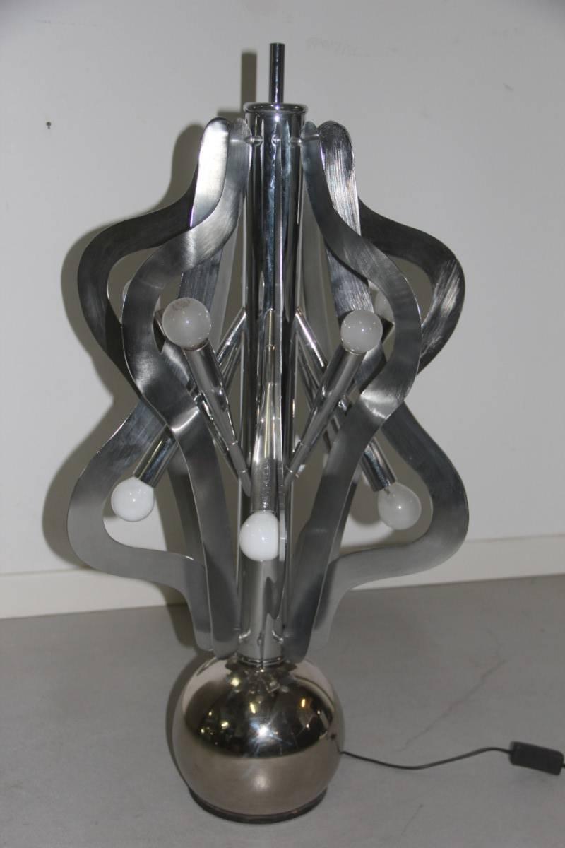 Stehlampe Stehskulptur Design 1970er Jahre Italienisches Design Stahl  im Angebot 4