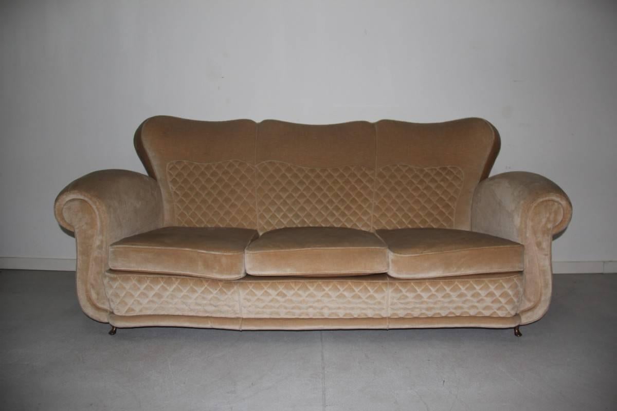 Sofa Attributed to Guglielmo Ulrich, 1940s Beige Brass Feat  In Good Condition In Palermo, Sicily