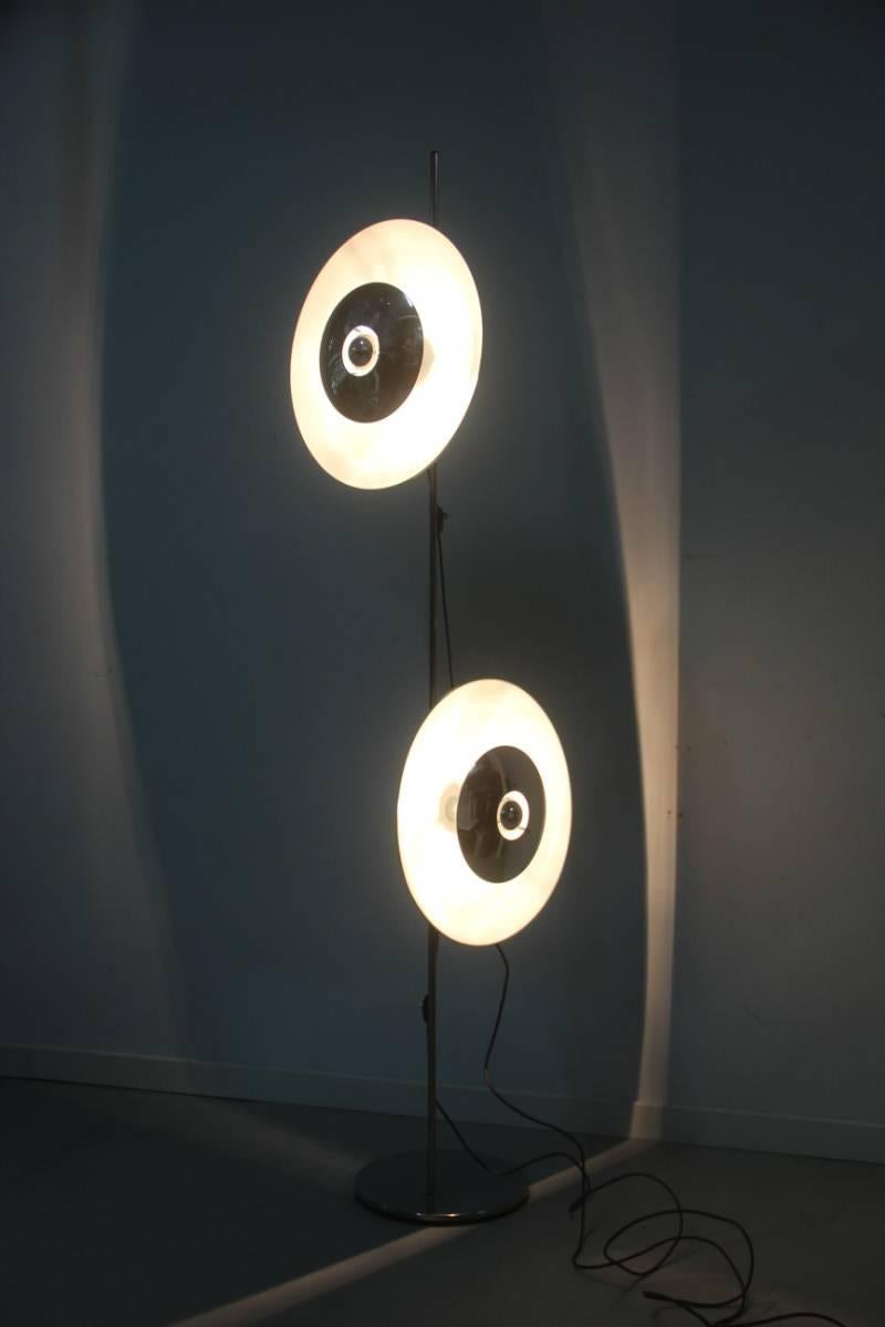 Particular Esperia floor lamp 1970 sculpture lightins Italian design.