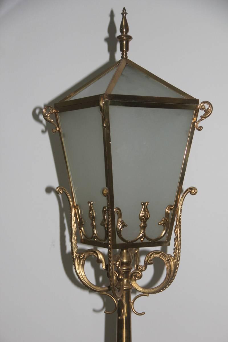 Big Floor Lamp Lantern Mid-Century Italian Design Brass Sculpture In Excellent Condition In Palermo, Sicily