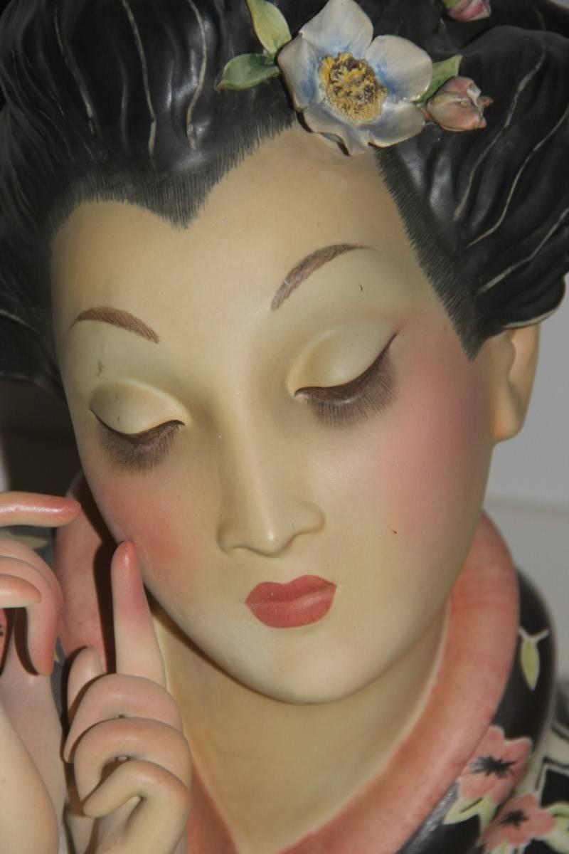 Milieu du XXe siècle Grande céramique Geisha Elcod, 1940 Cacciapuoti en vente