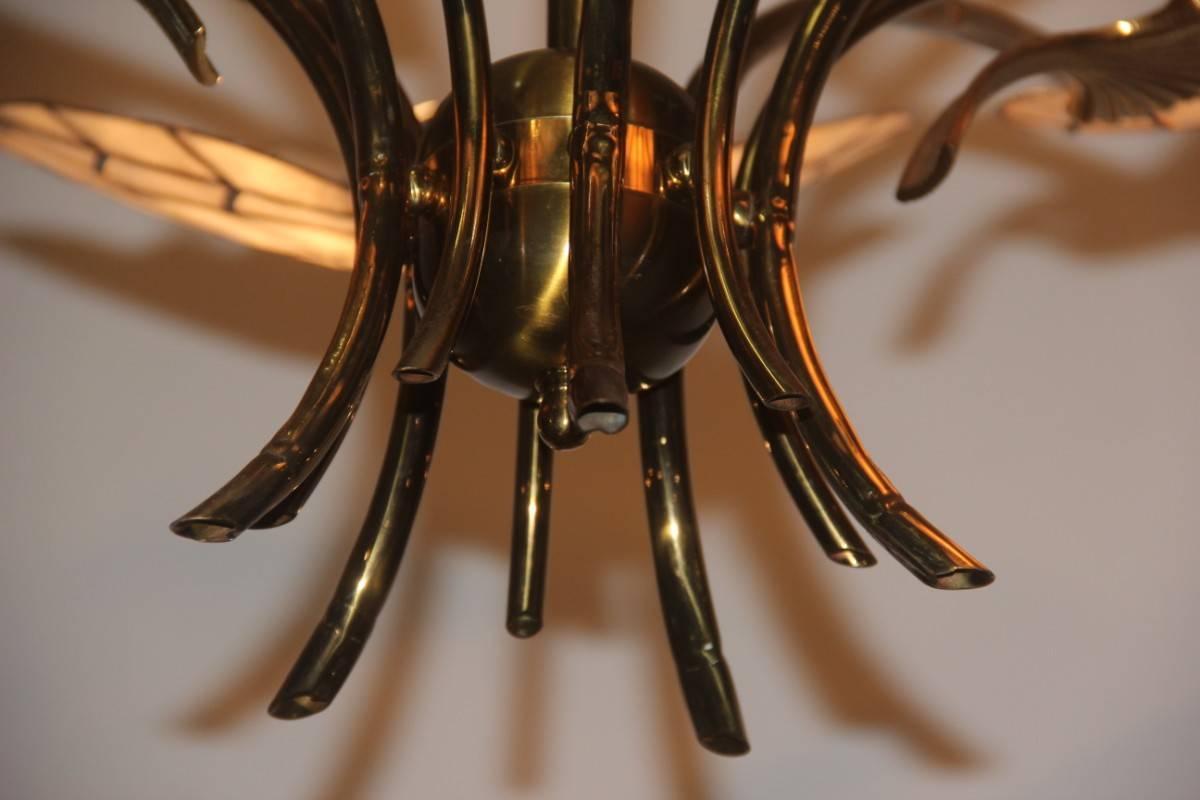 Particular nacre and brass chandelier attributed Bottega Gadda, Italy. Elegant and refined, totally handmade.