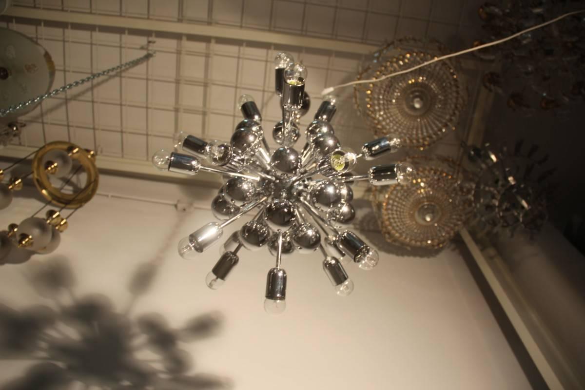 Sputnik metal Pop Art chandelier 1970s Italian design.