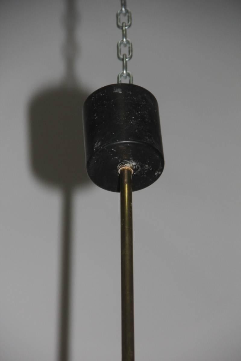 Minimalist and simple chandelier Mid-century Italian design.