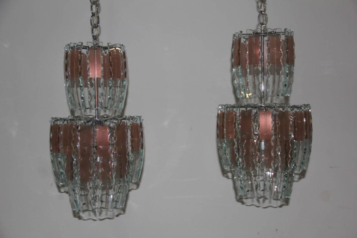 Paar Kronleuchter aus geschwungenem Glas, 1970er Jahre, Kristall, Stahl, italienisches Design, abgeschrägt (Italienisch) im Angebot