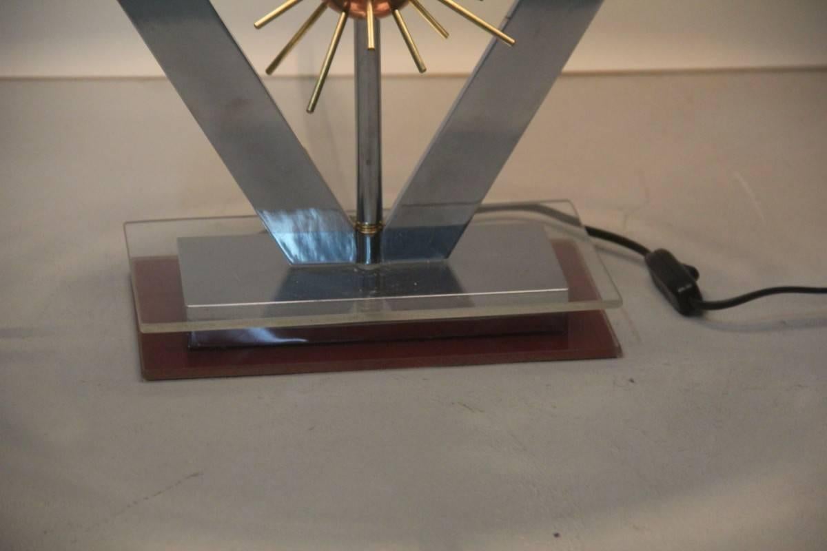 Lámpara de sobremesa escultórica Sputnik, años 70 Cobre acero latón y plexiglás Italiano Moderno de mediados de siglo en venta