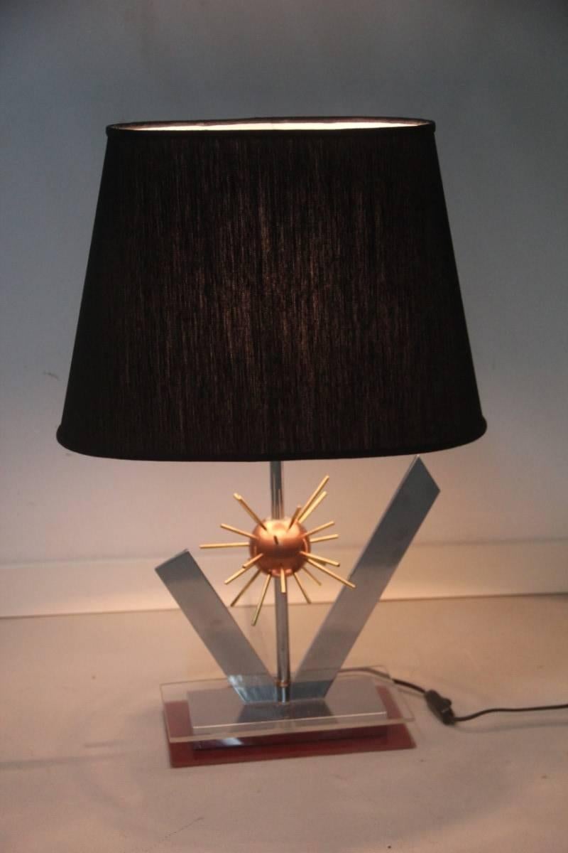 Lampe de bureau sculpturale Spoutnik, années 1970, acier cuivré, laiton et plexiglas Italie Excellent état - En vente à Palermo, Sicily