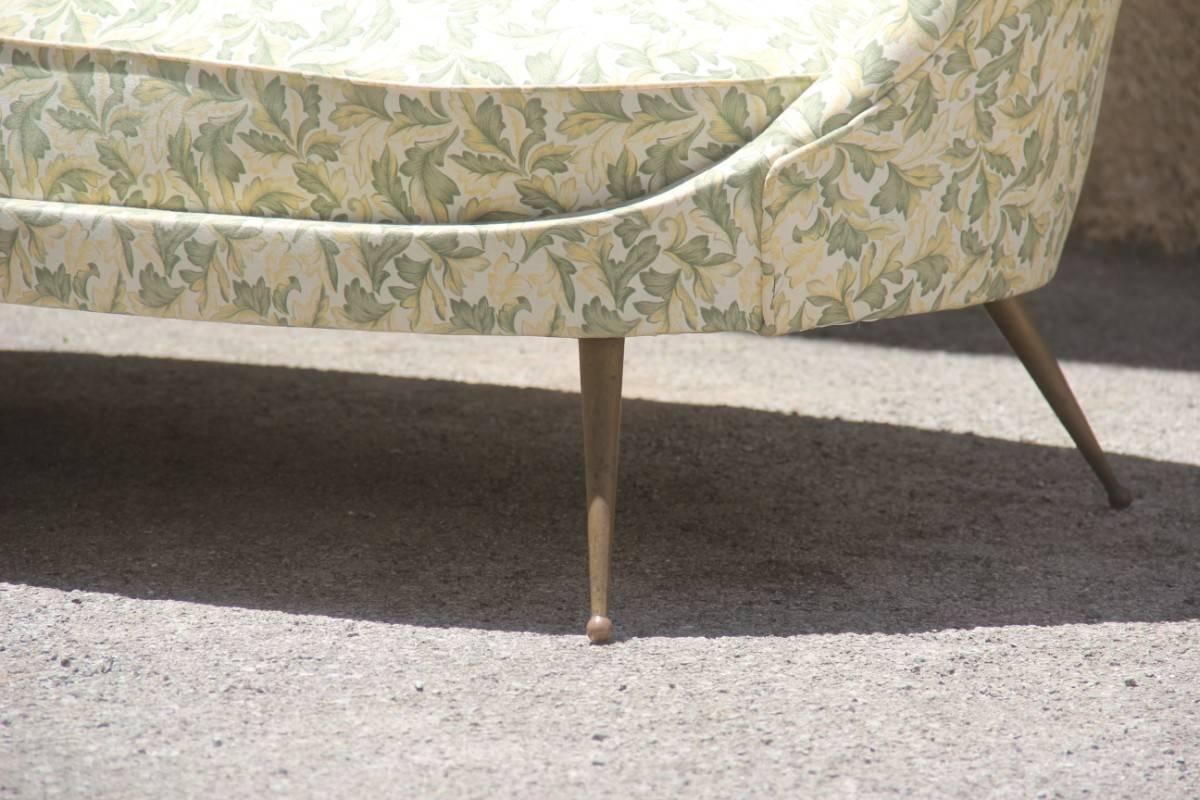 Mid-century Modern Sofà Brass Feet Fabric Floral Italian Design 1950 Gio Ponti  In Excellent Condition In Palermo, Sicily