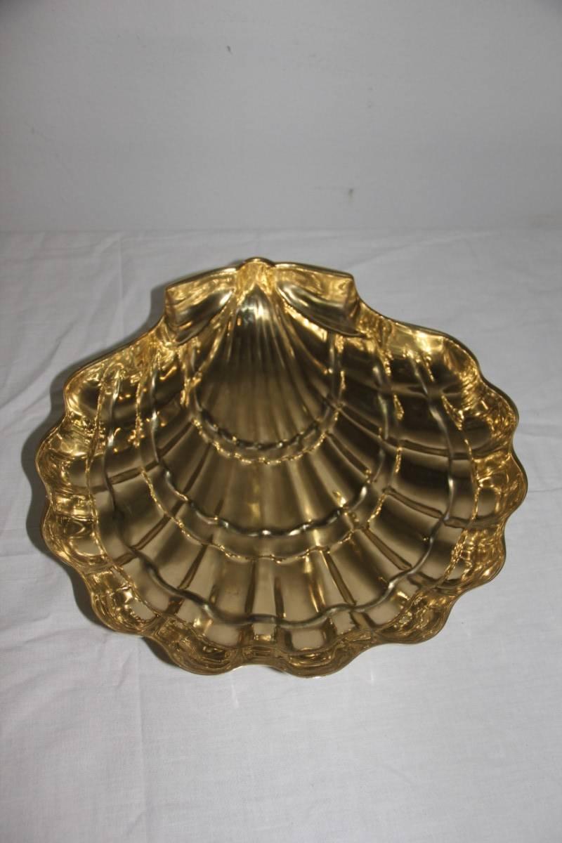 Italian Large, 1950 Chic Design Embossed Brass Shell Bowl For Sale
