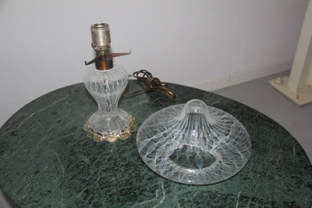 Milieu du XXe siècle Lampe de table en verre de Murano attribuée  Conception italienne Paolo Venini  en vente