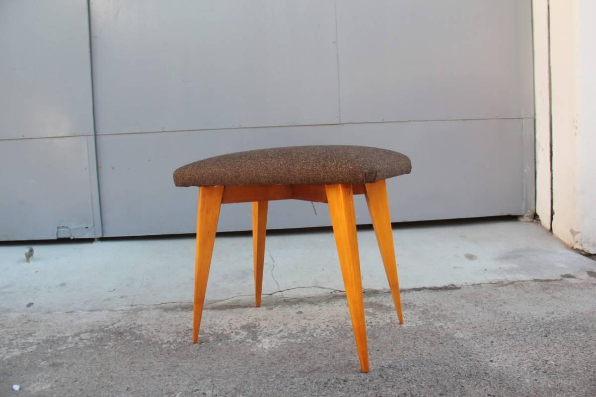 Mid-Century Modern Tabouret en bois d'orme de conception italienne de formes géométriques en vente