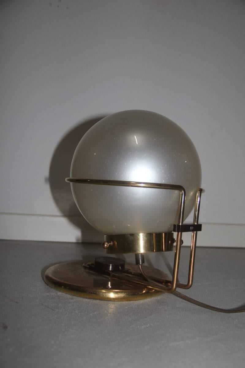 Laiton Lampe de bureau italienne en laiton et verre Valenti Design 1970 en vente