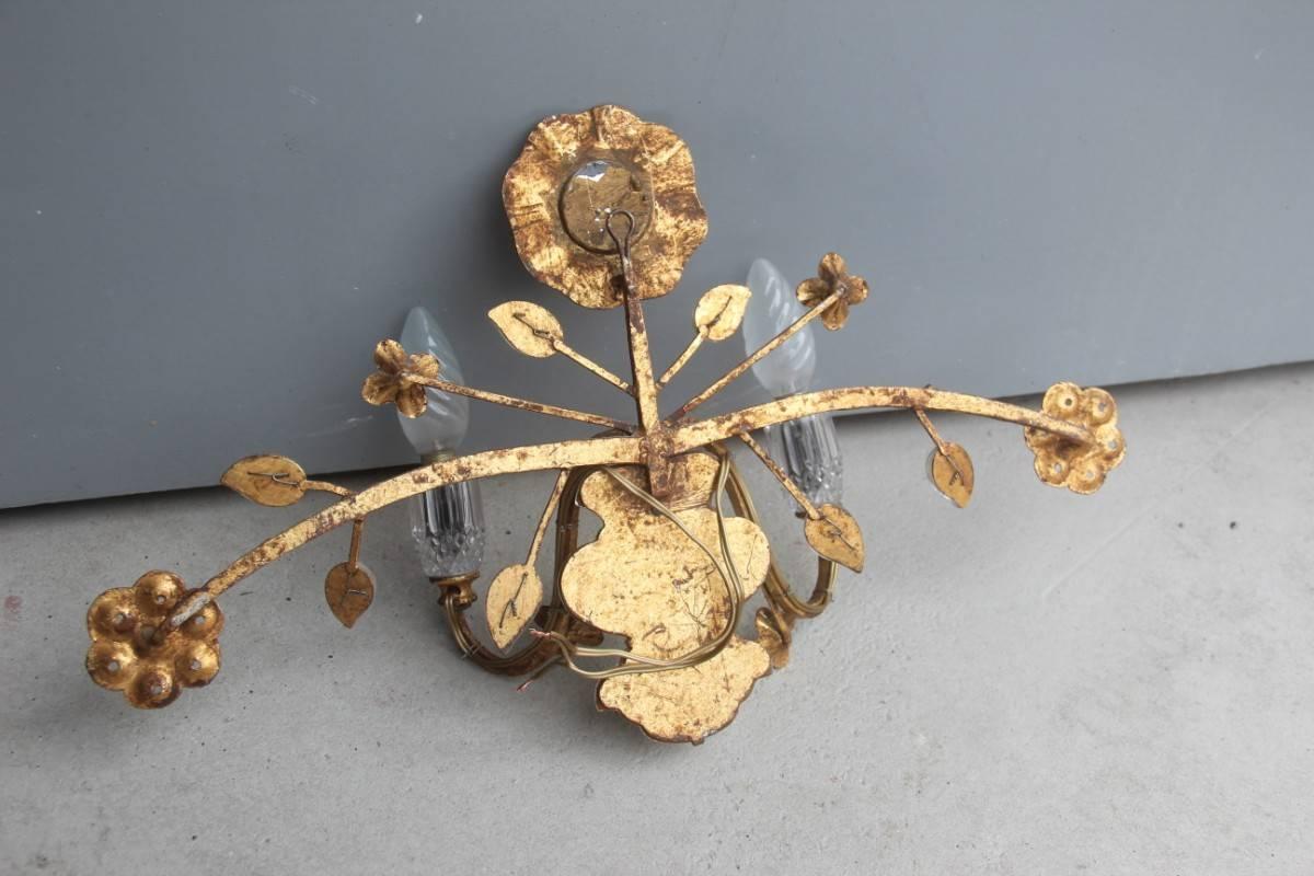 Grande applique en cristal et métal plaqué or attribuée à la Maison Jansen en vente 1