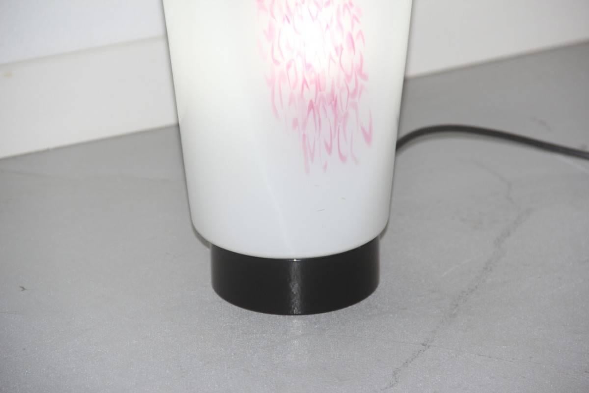 italien VeArt Murano Glass Italian Design Murano Art, 1970 Lampe de bureau couleur rose et blanche en vente