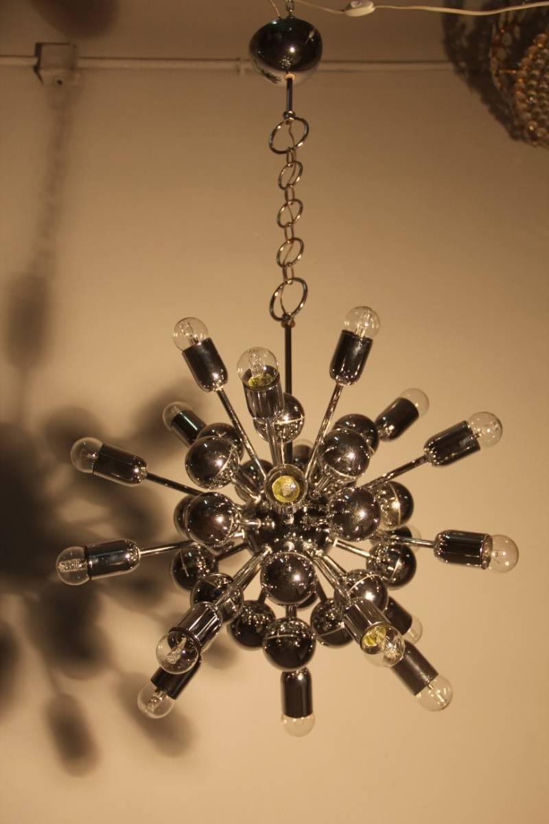 Sputnik Metal Pop Art Chandelier 1970s Italian Design In Excellent Condition For Sale In Palermo, Sicily