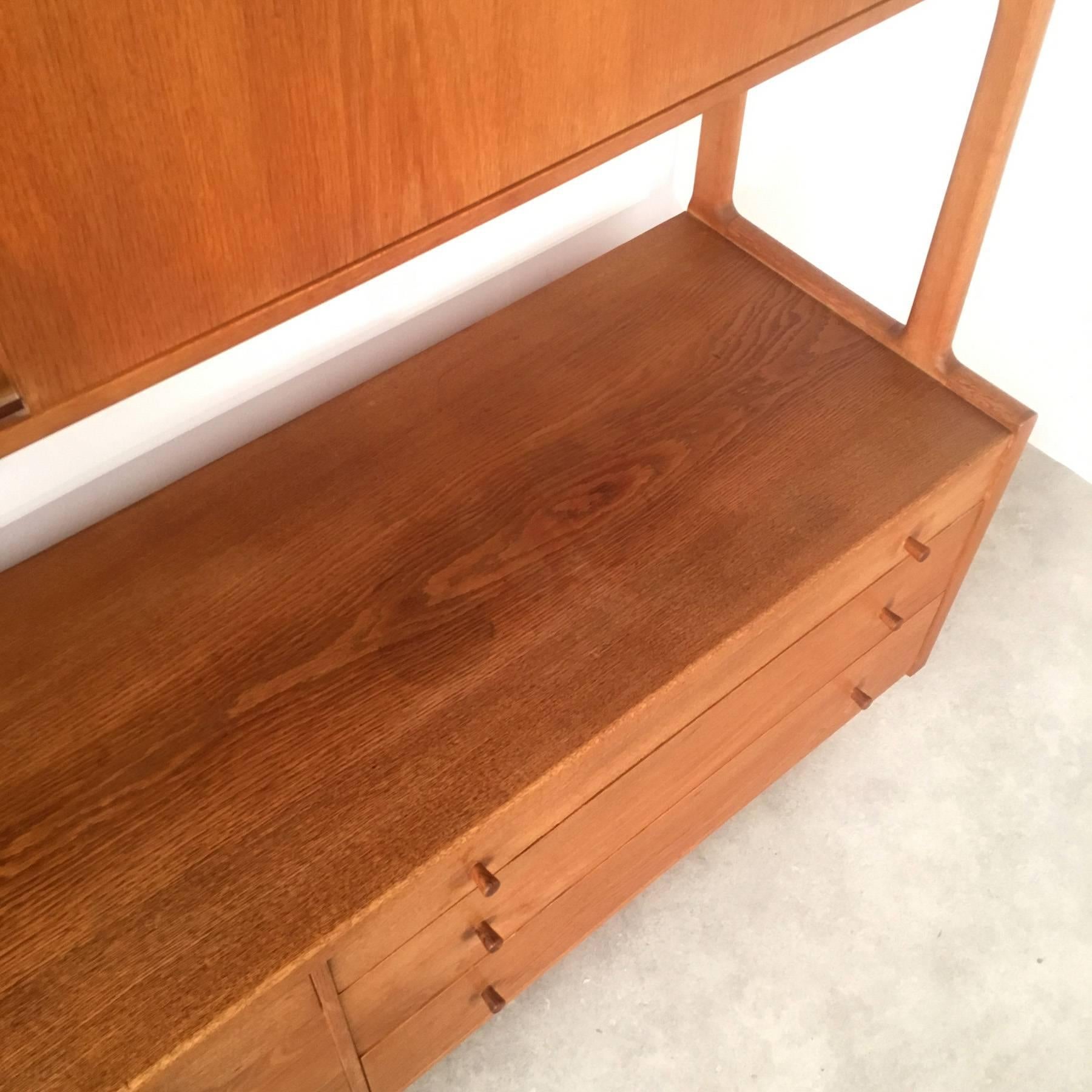 Oak Highboard RY20 by Hans Wegner for Ry Møbler In Good Condition For Sale In Cologne, DE