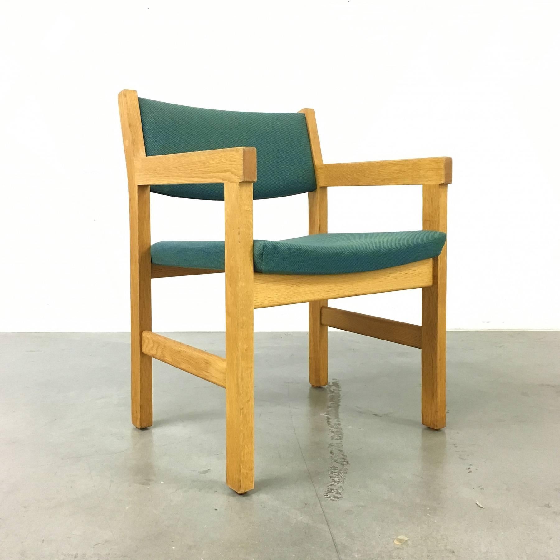 Two armchairs, designed around 1970 by Hans J. Wegner, manufactured in Denmark by GETAMA.