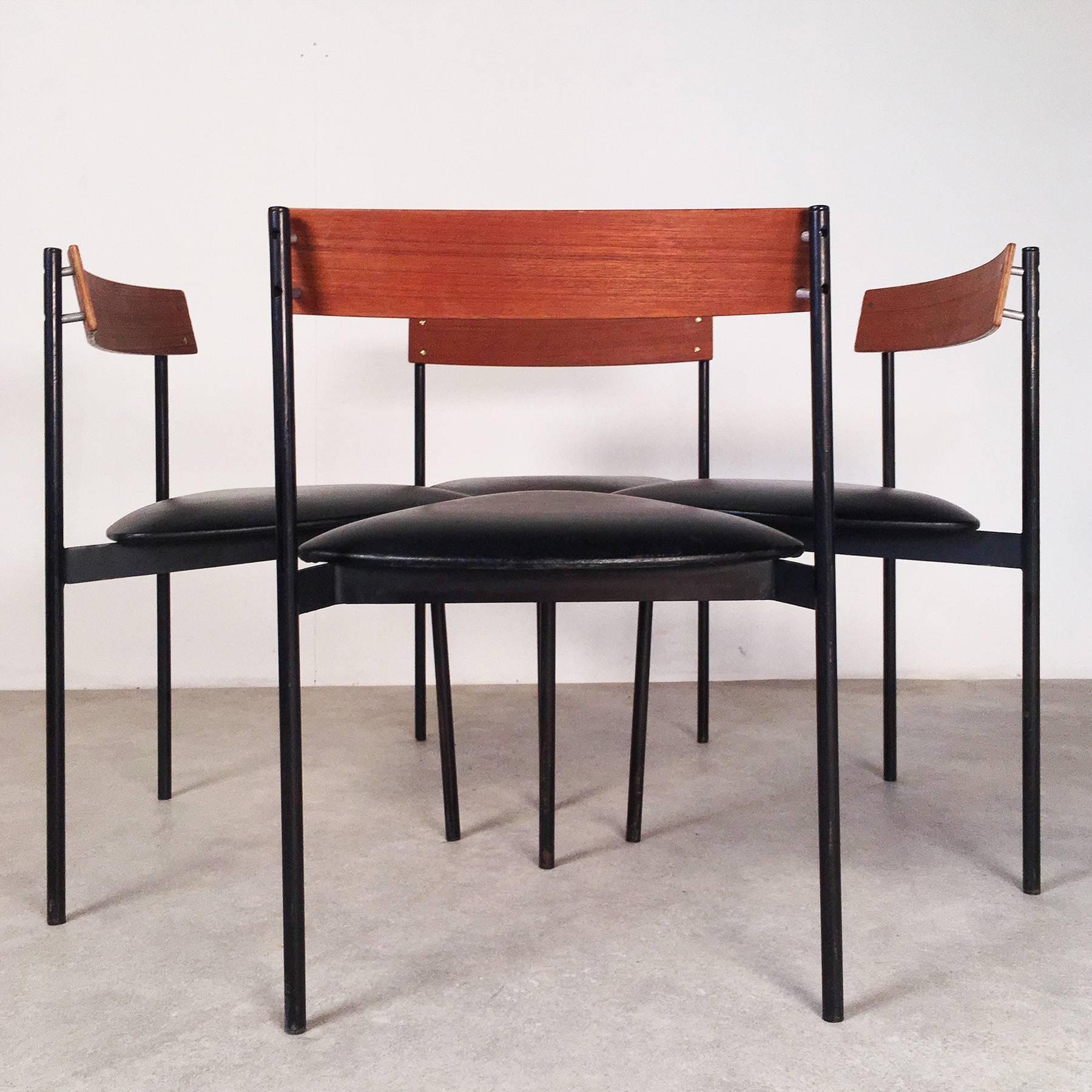 Painted Set of Four Modernist Dining Chairs by Rego Moderne Möbel For Sale