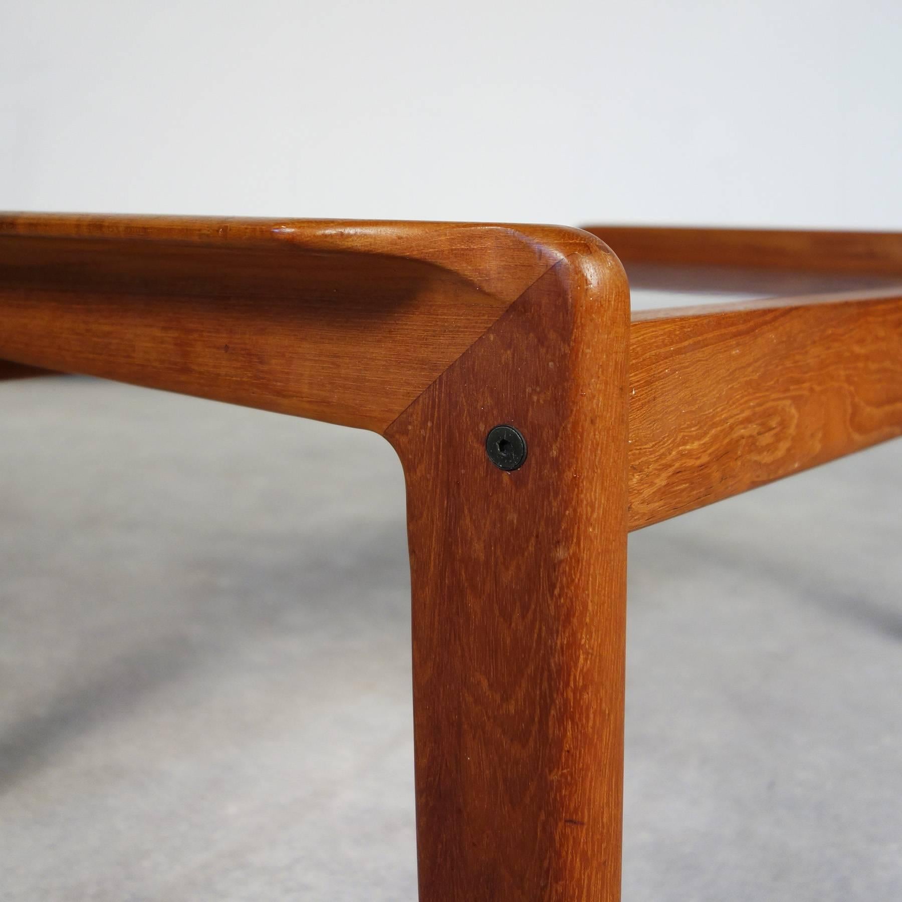 Danish Teak Coffee Table by Arne Wahl Iversen for Komfort In Excellent Condition For Sale In Cologne, DE