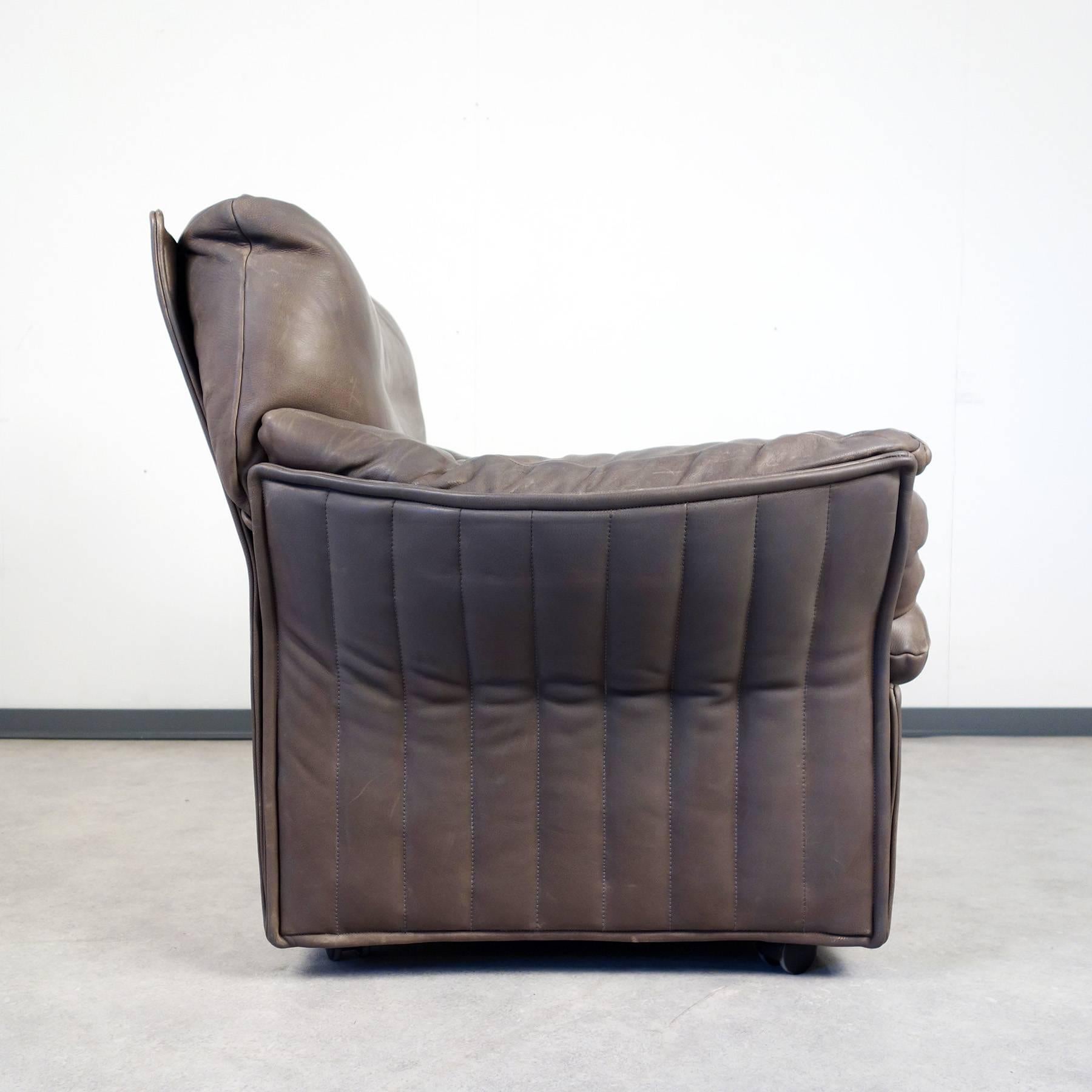 Modern High Quality Leather Lounge Suite from the 1960s For Sale