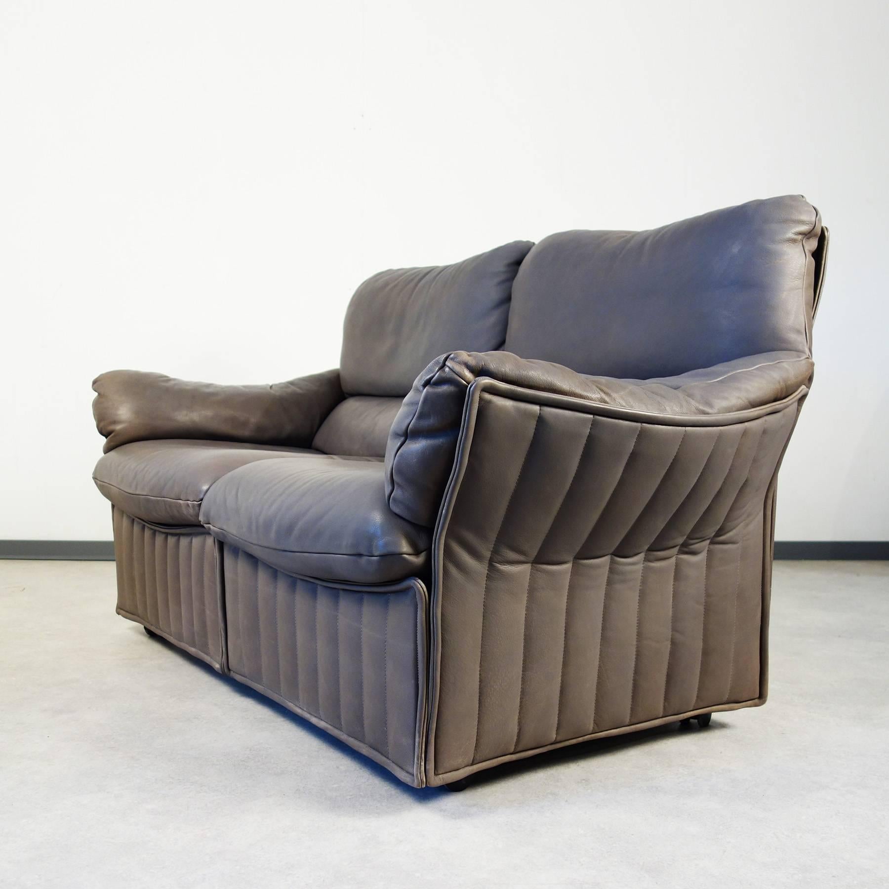 High Quality Leather Lounge Suite from the 1960s For Sale 1