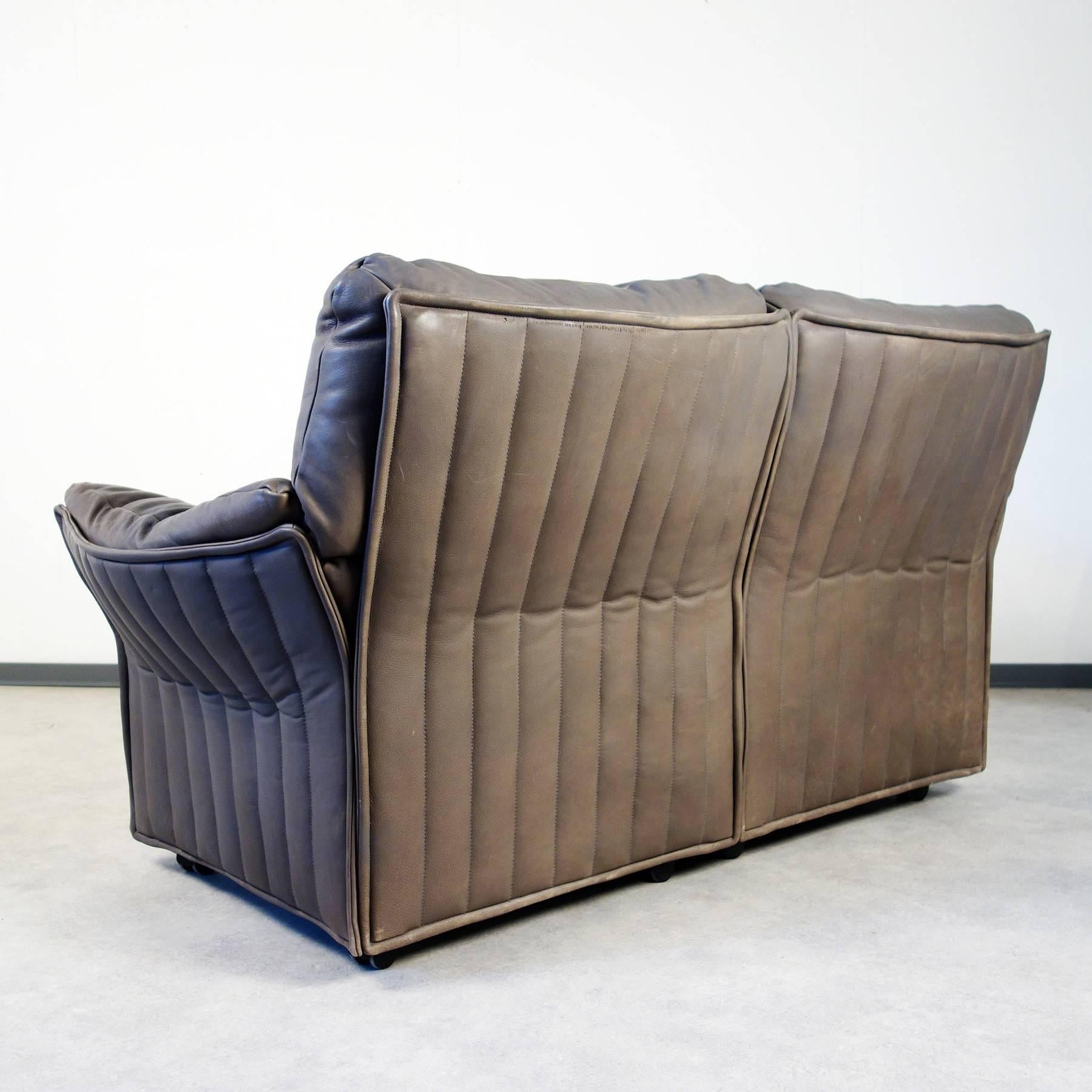 High Quality Leather Lounge Suite from the 1960s For Sale 5