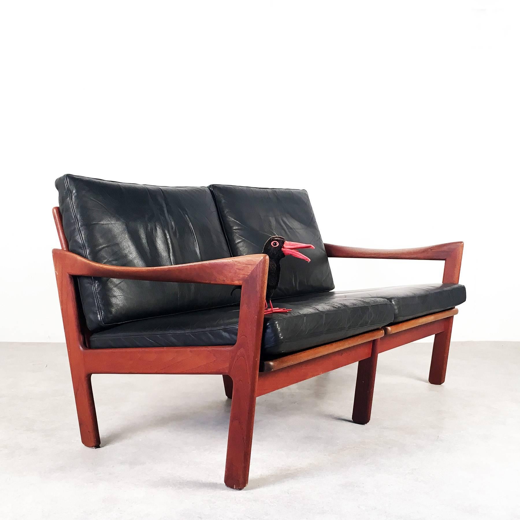 Scandinavian Modern Danish Two-Seat Sofa by Illum Wikkelso for Eilersen For Sale