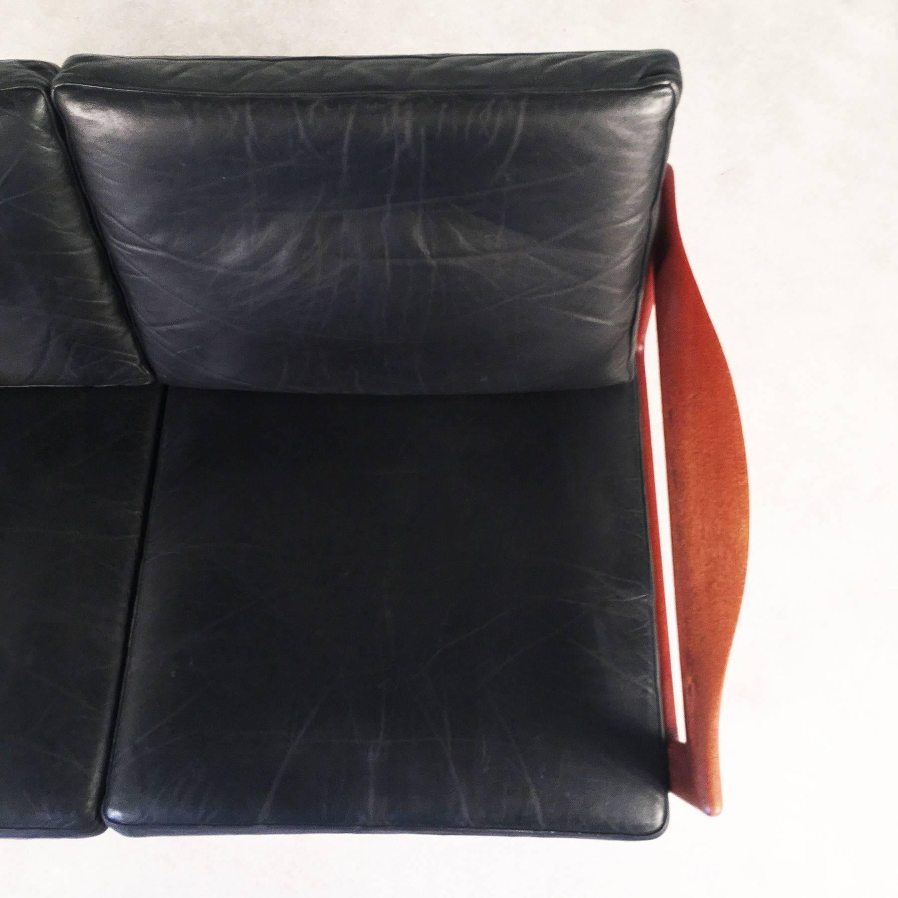Leather Danish Two-Seat Sofa by Illum Wikkelso for Eilersen For Sale
