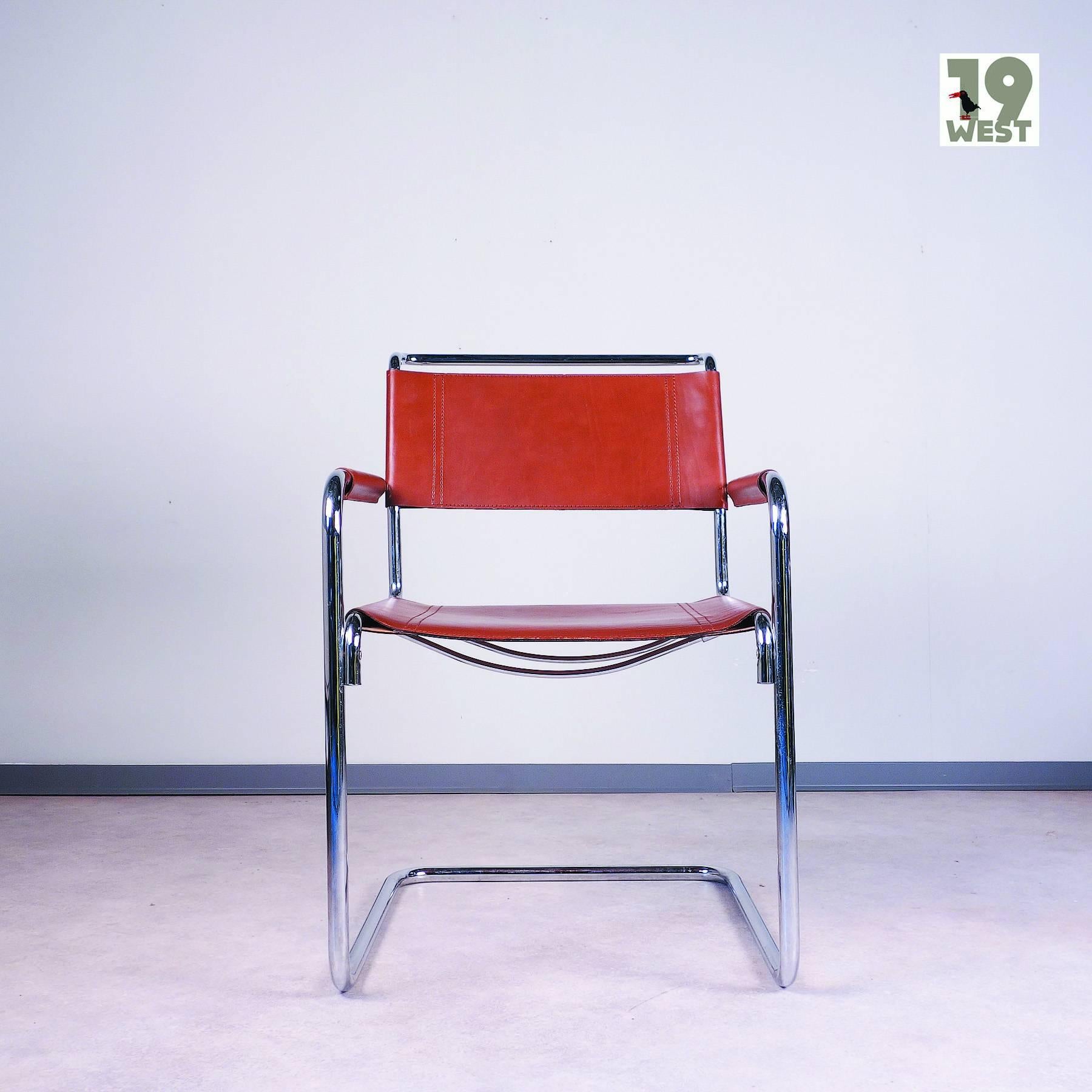 Bauhaus Tubular Steel Cantilever Chair by Linea Veam, 1980s For Sale